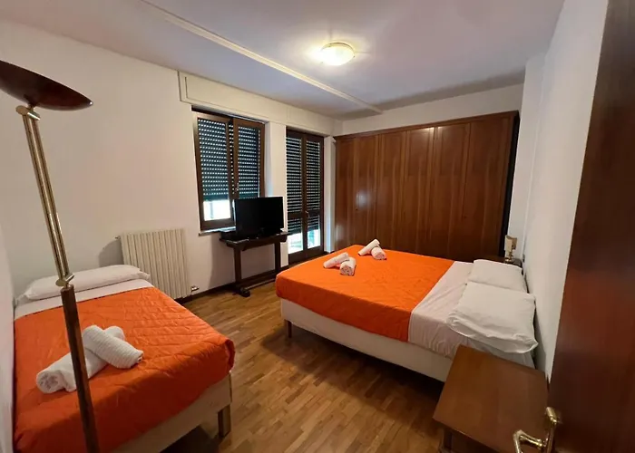 Marconi Rooms And Apartments